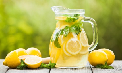 homemade-lemonade-800.jpg
